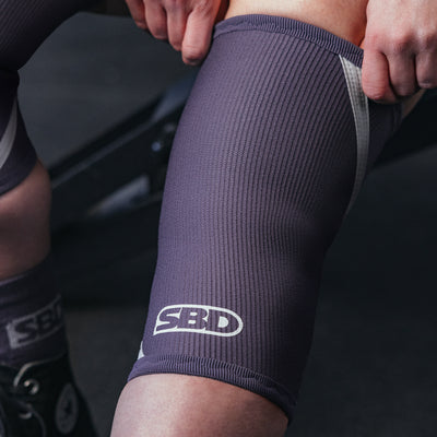 ASPIRE POWERLIFTING KNEE SLEEVES