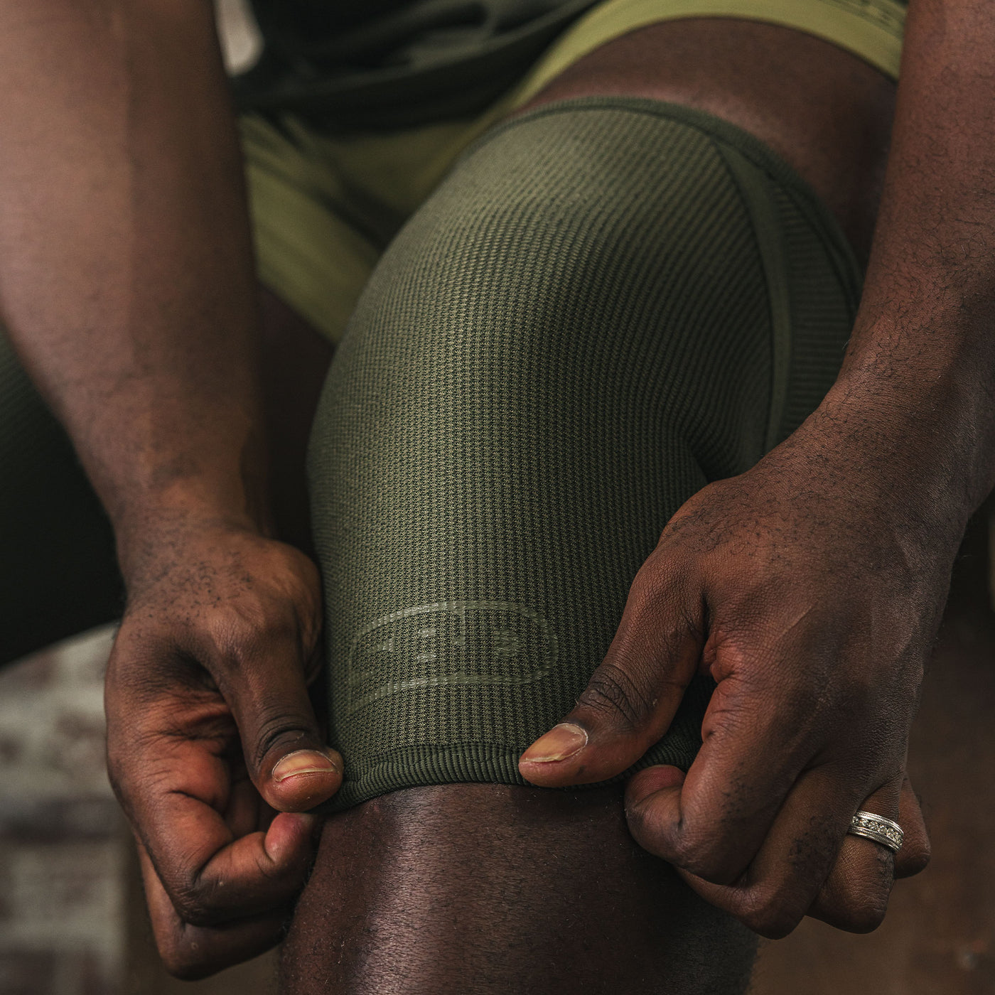 Resolve Powerlifting Knee Sleeves